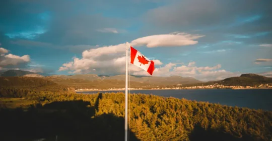 Profesiones más demandadas en Canadá para trabajar y vivir en el país.